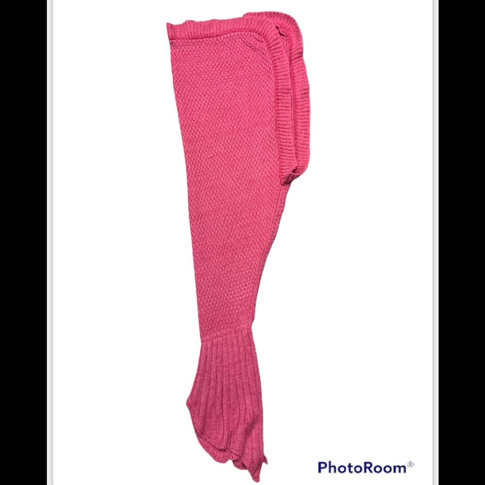 Hand‎ made mermaid tale blanket